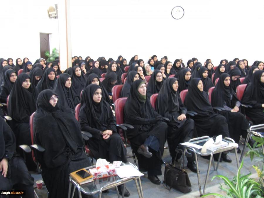 برگزاری همایش علمی دانشجویی «أعلام الأدب العربی المعاصر» به مناسبت روز جهانی زبان عربی و هفته پژوهش در پردیس حضرت معصومه (س) قم 2