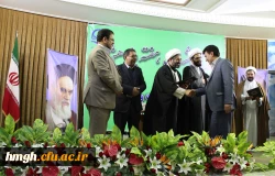 با حضور انصاری راد معاون دانشجویی دانشگاه فرهنگیان در قم برگزار شد:

بزرگداشت هفته پژوهش و گرامیداشت روز وحدت حوزه و دانشگاه
 2