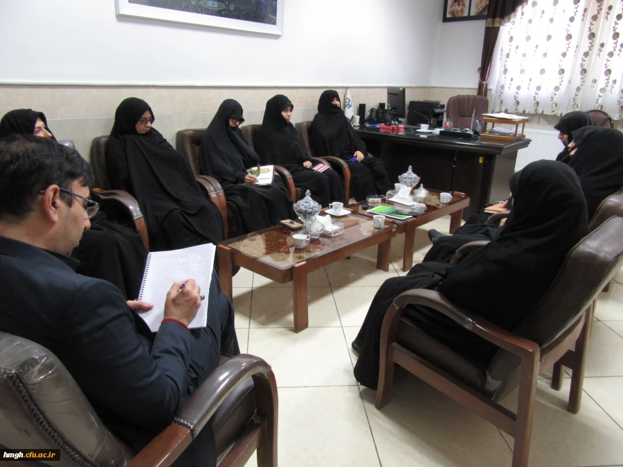 جلسه شورای پردیس حضرت معصومه(س) با موضوع تدارکات و اقدامات لازم در روز تشییع پیکر پاک شهید حاج قاسم سلیمانی برگزار شد. 2