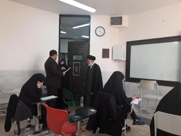 بازدید مسؤولان دانشگاه فرهنگیان استان قم از جلسه امتحانات و قسمت های مختلف پردیس حضرت معصومه(س) 2