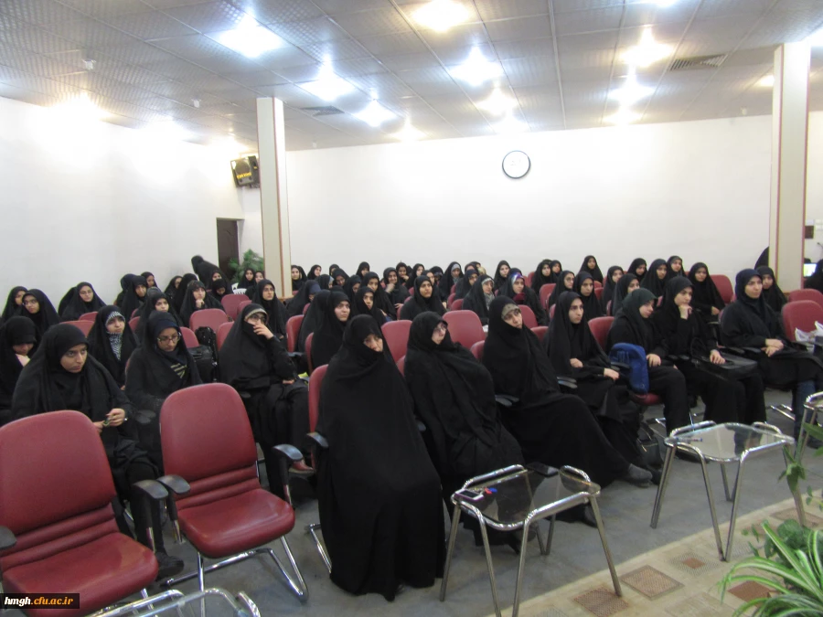 حضور همسر شهید گرانقدر سردار عفیفه در برنامه ساعت فرهنگی 4