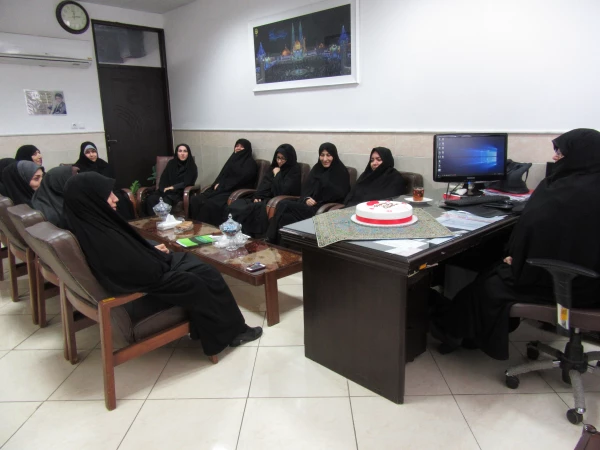 جلسه تجلیل سرپرست پردیس حضرت معصومه(س) توسط کارکنان در روز میلاد حضرت زهرا(س) 2