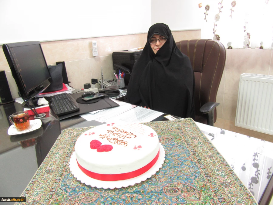 جلسه تجلیل سرپرست پردیس حضرت معصومه(س) توسط کارکنان در روز میلاد حضرت زهرا(س) 2