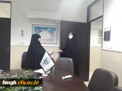 تقدیر از همکاران واحد آموزش و گروه پشتیبانی آموزش برخط در دوران کرونا به مناسبت هفته سرآمدی آموزش 4