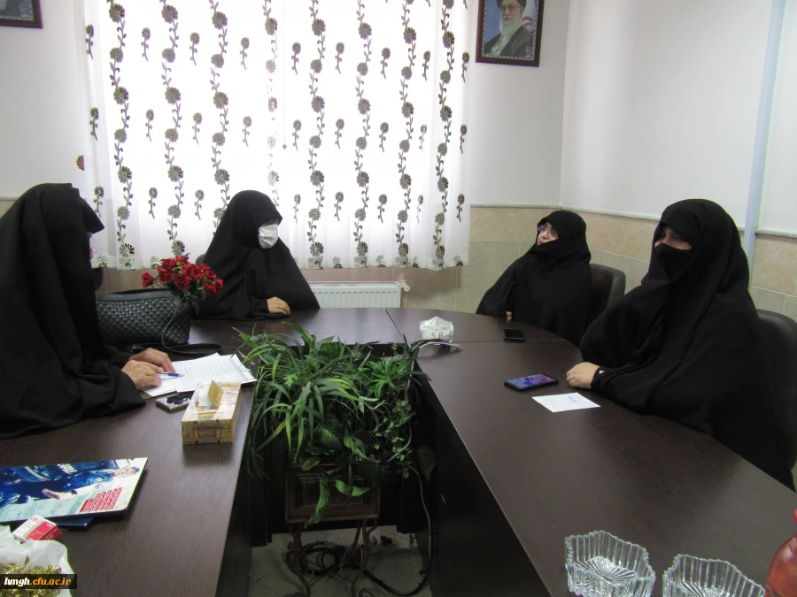 برگزاری جلسه هم اندیشی اعضای هیأت علمی پردیس حضرت معصومه(س) درباره نحوه برگزاری امتحانات پایان نیمسال دوم 2