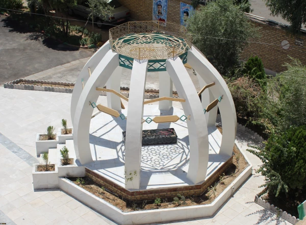 با حضور دکتر خنیفر در قم: 

افتتاح یادمان و اولین سالگرد تشیع و تدفین شهید گمنام دانشگاه فرهنگیان استان قم پردیس حضرت معصومه(س)  2