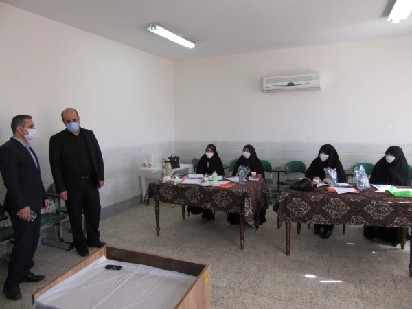بازدید مسؤولان اداره کل آموزش و پرورش استان قم از فرایند مصاحبه داوطلبان چند برابر ظرفیت سال 99 3