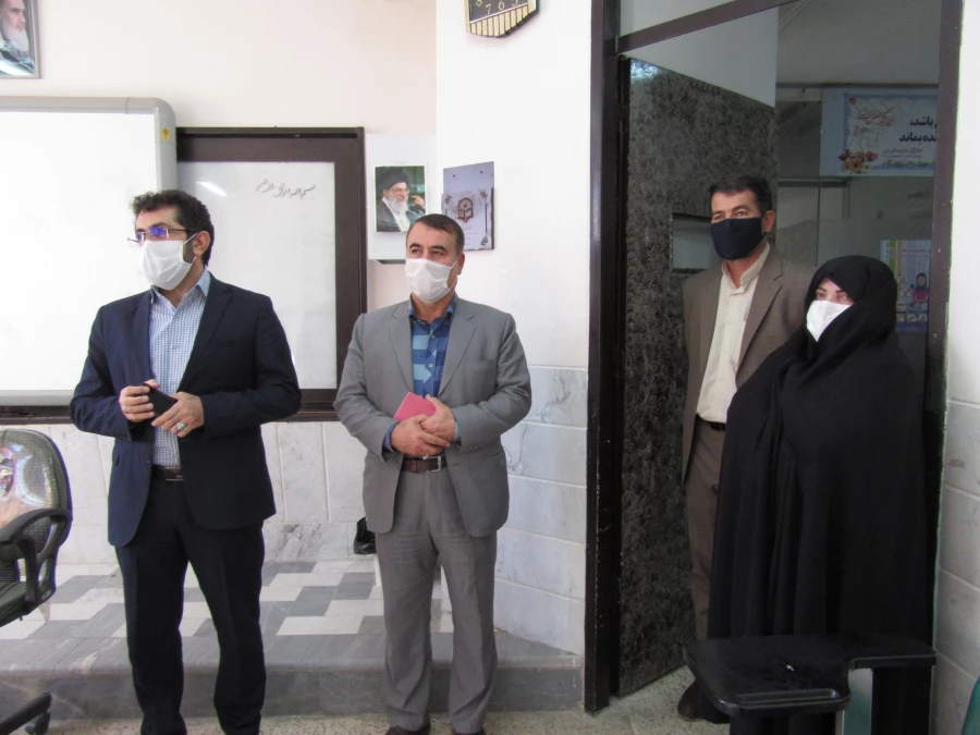 بازدید معاون توسعه مدیریت و پشتیبانی اداره کل آموزش و پرورش استان قم از فرایند مصاحبه چند برابر ظرفیت سال 99 3