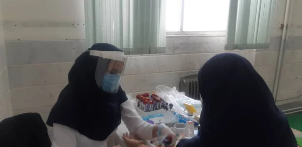 انجام آزمایشات چکاپ پزشکی کارکنان پردیس حضرت معصومه(س) 2