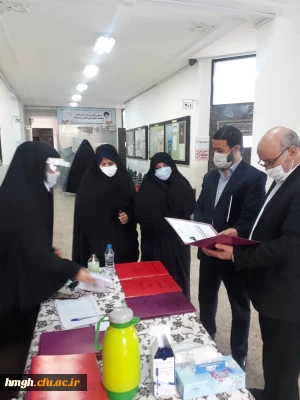 بازدید مسؤولان اداره کل آموزش و پرورش استان قم از فرایند مصاحبه مهارت آموزان سال 99