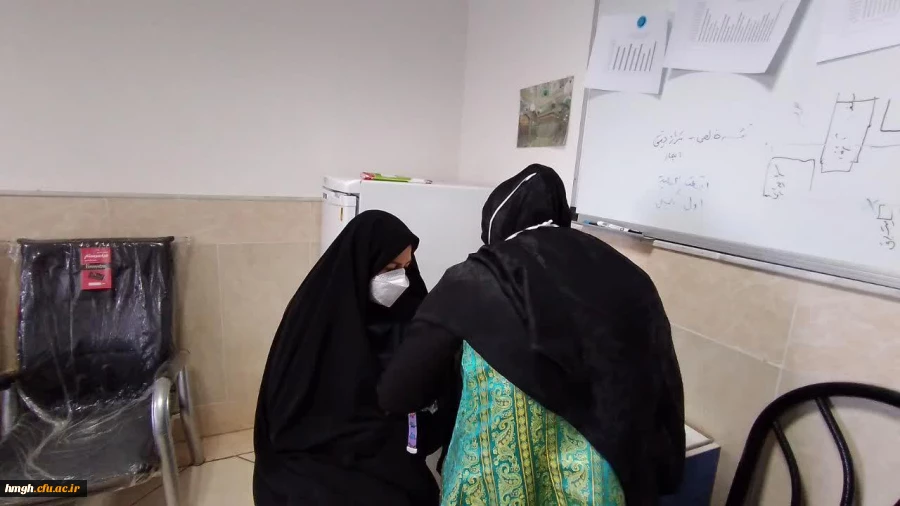 انجام آزمایشات دوره ای چکاپ پزشکی کارکنان پردیس حضرت معصومه(س) 2