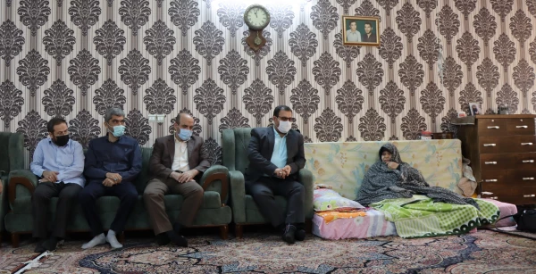 بمناسبت هفته دفاع مقدس و شروع سال تحصیلی جدید

دیدار با خانواده دانشجو معلم شهید محمدرضا فلکی 3