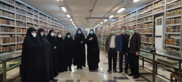 به مناسبت هفته کتاب و کتابخوانی: 

بازدید از کتابخانه آیت الله مرعشی(ره) 2