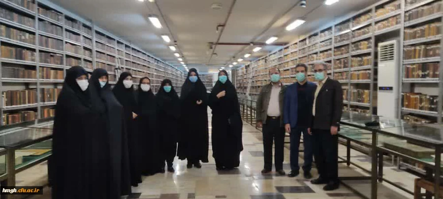 به مناسبت هفته کتاب و کتابخوانی: 

بازدید از کتابخانه آیت الله مرعشی(ره) 2