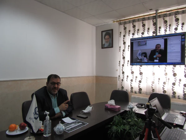 برگزار شد:

 کارگاه آشنایی با پایگاه های اطلاعاتی و شیوه های جستجو 4