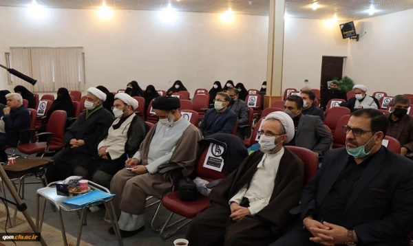 آیت الله رجبی رئیس مؤسسه علمی و پژوهشی امام خمینی(ره):

آیت الله مصباح یزدی هم معلم بود و هم مربی 2