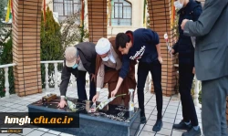 به مناسبت دهه مبارک فجر و همزمان با مراسم غبارروبی مزار شهدای سراسر کشور:

غبارروبی و عطرافشانی شهید گمنام مدفون در پردیس حضرت معصومه(س) قم 2