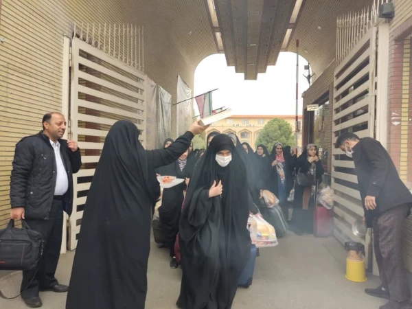 اعزام اولین گروه دانشجومعلمان پردیس حضرت معصومه(س) به اردوی زیارتی مشهد مقدس 2