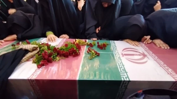 در ایام دهه فاطمیه برگزار شد:

 استقبال از پیکر شهید خوشنام دفاع مقدس در پردیس حضرت معصومه(س) 2