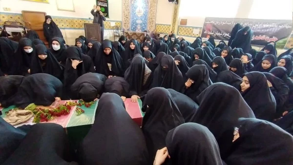 در ایام دهه فاطمیه برگزار شد:

 استقبال از پیکر شهید خوشنام دفاع مقدس در پردیس حضرت معصومه(س) 2