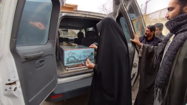 در ایام دهه فاطمیه برگزار شد:

 استقبال از پیکر شهید خوشنام دفاع مقدس در پردیس حضرت معصومه(س) 2