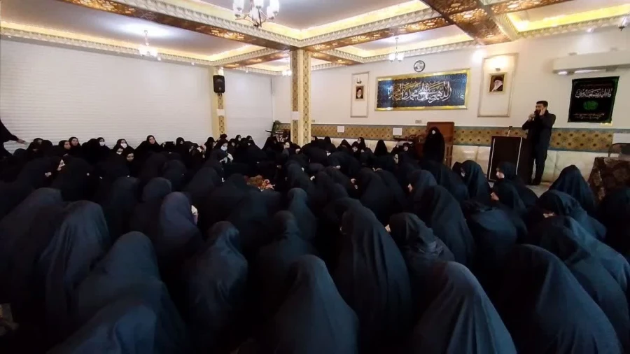 در ایام دهه فاطمیه برگزار شد:

 استقبال از پیکر شهید خوشنام دفاع مقدس در پردیس حضرت معصومه(س) 2