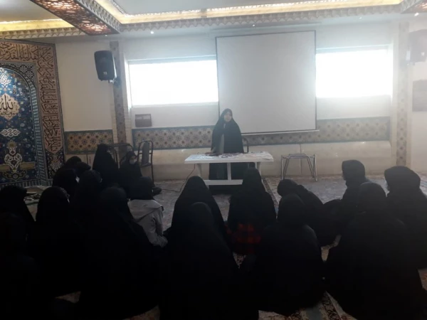 در دوشنبه فرهنگی برگزار شد: 

برگزاری کارگاه آموزش هنرهای دستی  2