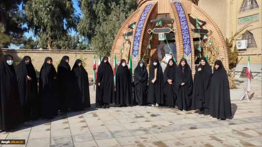 با حضور مسؤولان، کارکنان و تعدادی از دانشجومعلمان پردیس حضرت معصومه(س) انجام شد: 

تجدید میثاق با آرمان های رهبر کبیر انقلاب و شهدا 2