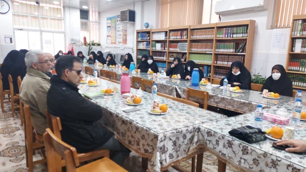 با حضور مدیر امور پردیس های دانشگاه فرهنگیان استان قم برگزار شد:  

جلسه شورای اداری پردیس حضرت معصومه(س) 2