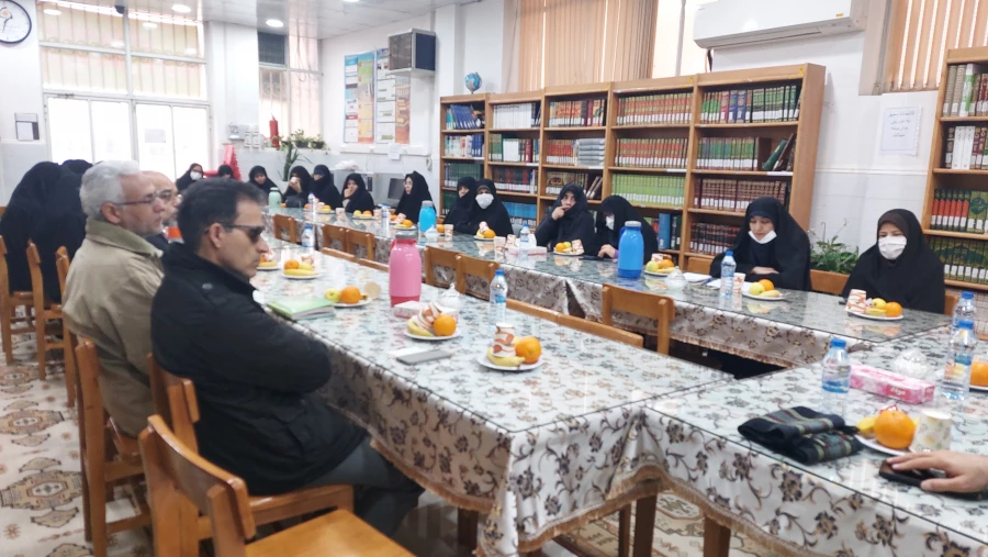 با حضور مدیر امور پردیس های دانشگاه فرهنگیان استان قم برگزار شد:  

جلسه شورای اداری پردیس حضرت معصومه(س) 2