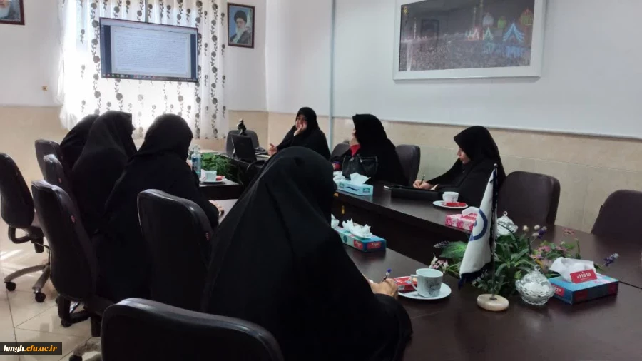 با حضور اساتید کارورزی برگزار شد:

جلسه توجیهی کارورزی 2  2