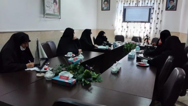 با حضور اساتید کارورزی برگزار شد:

جلسه توجیهی کارورزی 2  2