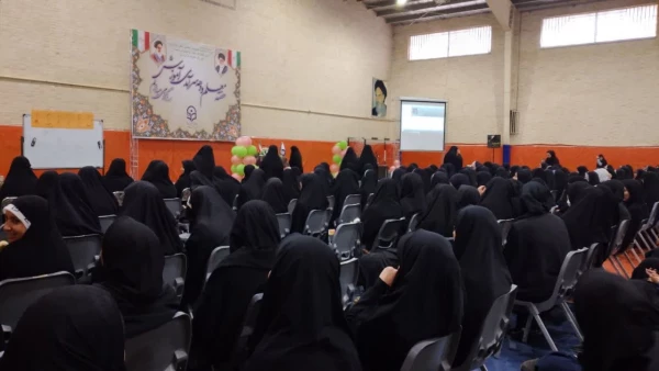 با حضور مدیر کل آموزش و پرورش استان قم برگزار شد: 

برگزاری مراسم گرامیداشت هفته معلم 2