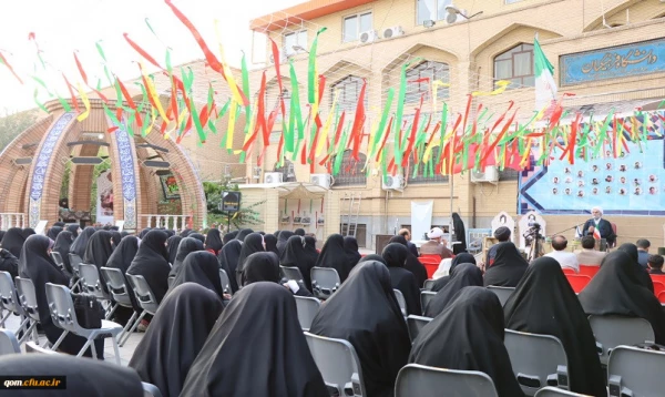 چهارمین سالگرد تدفین شهید گمنام در پردیس حضرت معصومه(س) 
 2