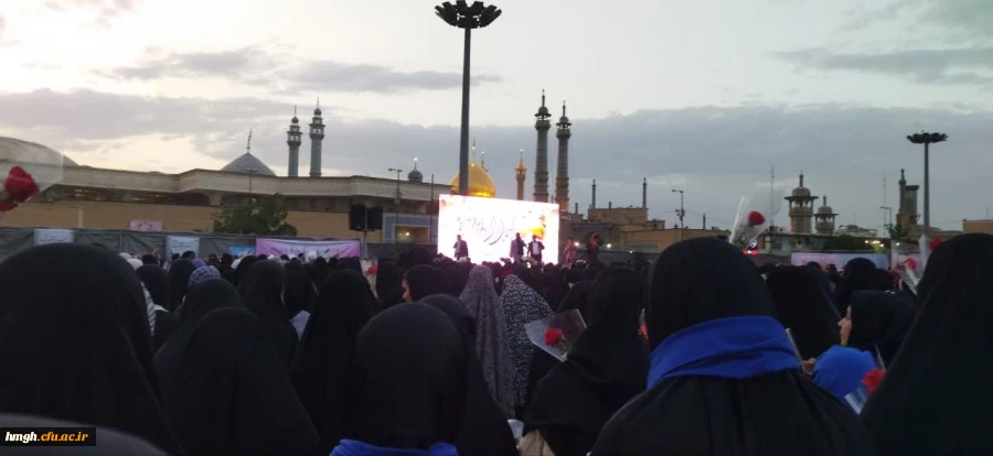 دانشجومعلمان پردیس حضرت معصومه(س) حضور یافتند: 

گردهمایی دختران دانشجو به مناسبت میلاد حضرت معصومه(س) و روز دختر در حرم مطهر    2