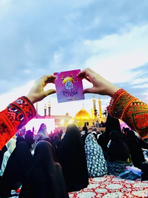 دانشجومعلمان پردیس حضرت معصومه(س) حضور یافتند: 

گردهمایی دختران دانشجو به مناسبت میلاد حضرت معصومه(س) و روز دختر در حرم مطهر    2