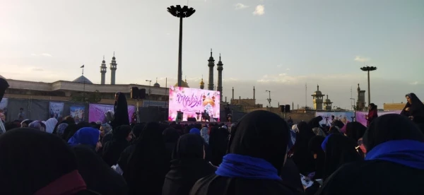 دانشجومعلمان پردیس حضرت معصومه(س) حضور یافتند: 

گردهمایی دختران دانشجو به مناسبت میلاد حضرت معصومه(س) و روز دختر در حرم مطهر    2