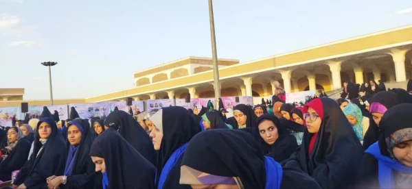 دانشجومعلمان پردیس حضرت معصومه(س) حضور یافتند: 

گردهمایی دختران دانشجو به مناسبت میلاد حضرت معصومه(س) و روز دختر در حرم مطهر    2