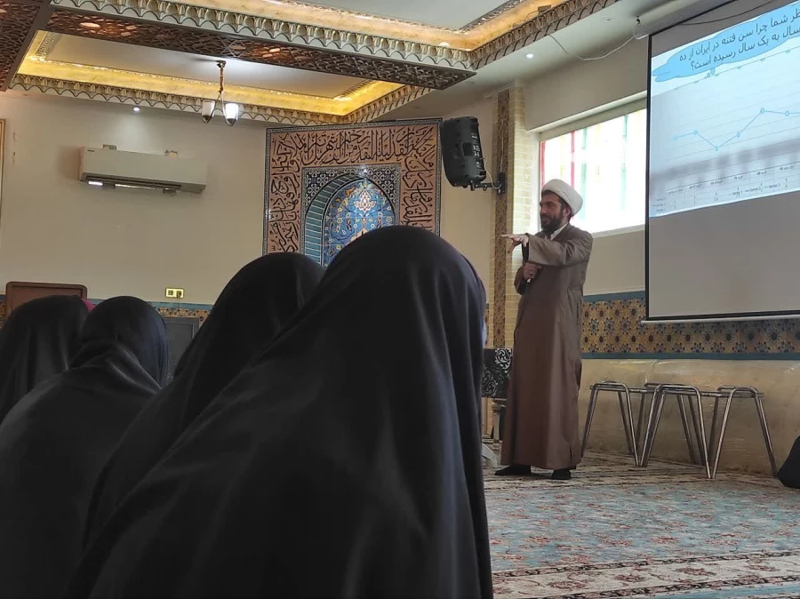 نشست «نقش طرح ولایت در تربیت نسل آینده»  4