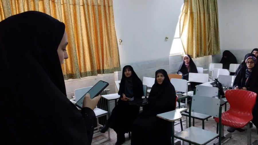 برگزاری جلسات دفاع از کارنمای معلمی (پروژه) 2