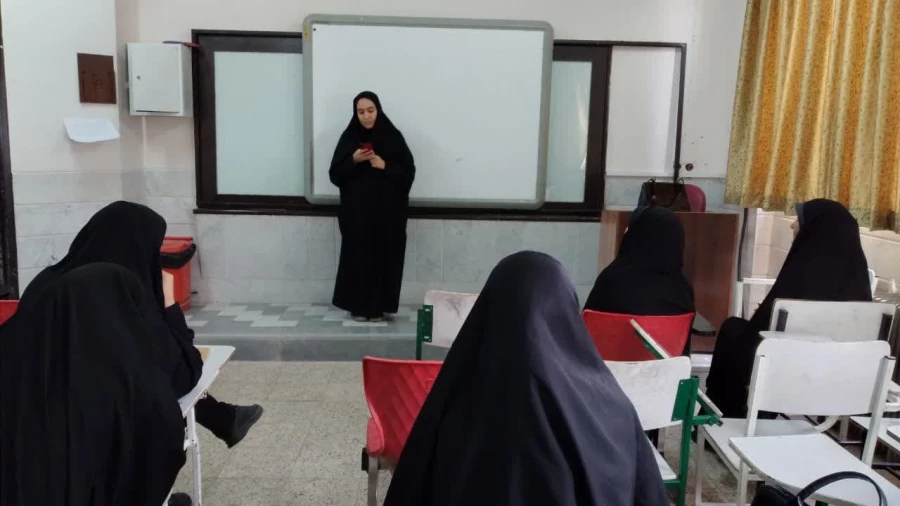 برگزاری جلسات دفاع از کارنمای معلمی (پروژه) 2