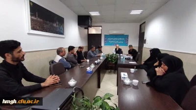 با حضور رئیس اداره منابع انسانی دانشگاه فرهنگیان استان قم برگزار شد: 

جلسه اداری با کارکنان شرکتی پردیس حضرت معصومه(س)