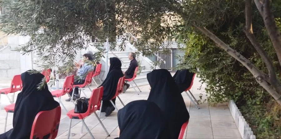 با حضور کارکنان و دانشجومعلمان پردیس حضرت معصومه(س) برگزار می شود: 

قرائت زیارت عاشورا و جلسات عزاداری شهادت حضرت اباعبدالله الحسین(ع) و یاران با وفایش 2