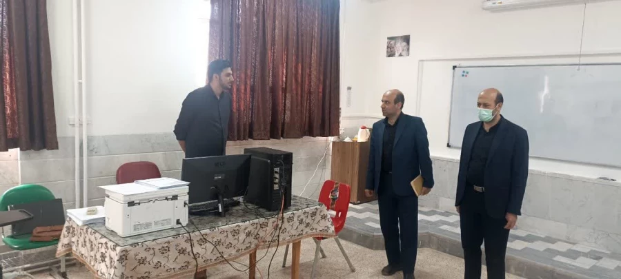 بازدید رییس اداره حراست دانشگاه فرهنگیان استان قم از روند برگزاری مصاحبه داوطلبان ورود به دانشگاه فرهنگیان 4