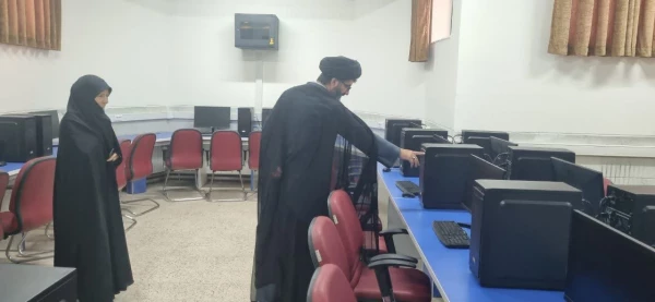 با حضور مدیر امور پردیس های دانشگاه فرهنگیان استان قم انجام شد:

 افتتاح سایت رایانه شماره ۲ پردیس حضرت معصومه(س) 2