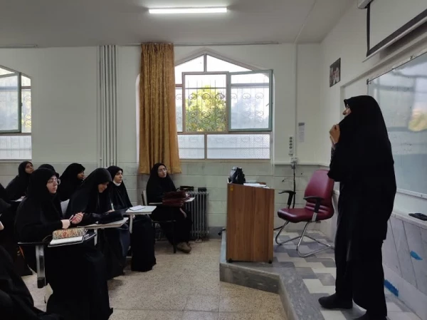 با همکاری کانون پرورش فکری کودکان و نوجوانان قم برگزار شد: 

کارگاه قصه گویی ویژه دانشجومعلمان  2