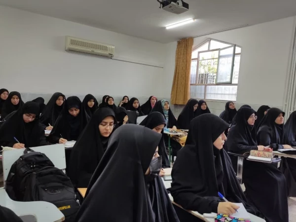 با همکاری کانون پرورش فکری کودکان و نوجوانان قم برگزار شد: 

کارگاه قصه گویی ویژه دانشجومعلمان  2