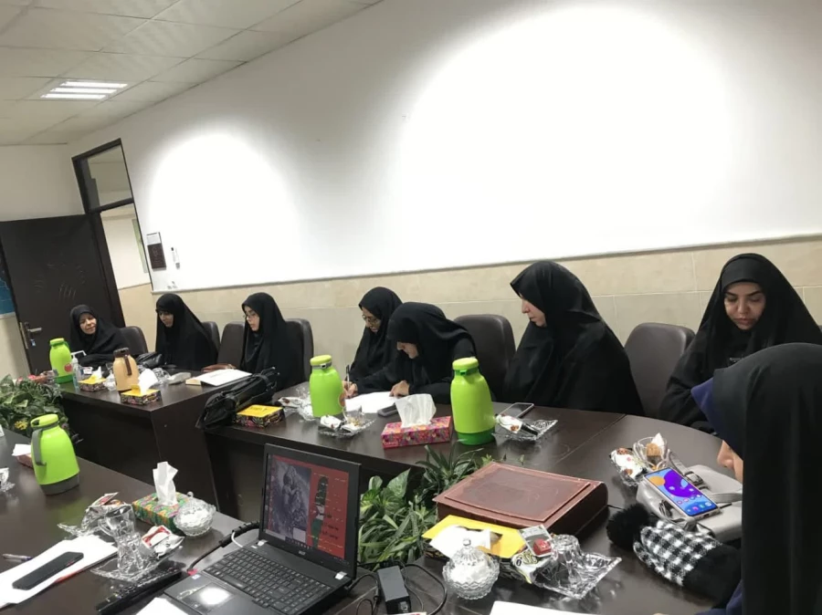 با حضور اساتید دانشگاه فرهنگیان استان قم برگزار شد: 

شب شعر و ادب غزه 2