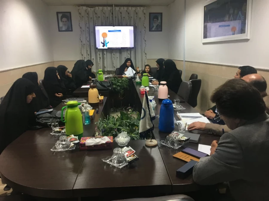 با حضور اساتید دانشگاه فرهنگیان استان قم برگزار شد: 

شب شعر و ادب غزه 2