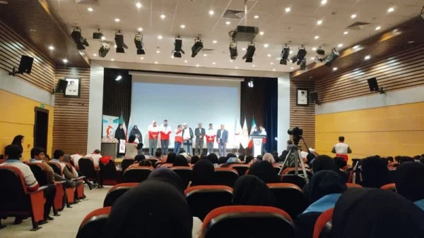 شرکت اعضای کانون هلال احمر پردیس حضرت معصومه(س) در مراسم گرامیداشت سالروز تأسیس سازمان جوانان جمعیت هلال احمر 2